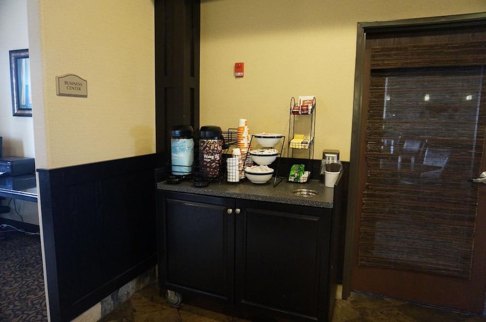 Comfort Inn & Suites Sylvan Lake Luaran gambar