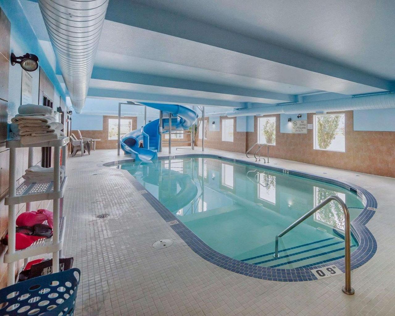 Comfort Inn & Suites Sylvan Lake Luaran gambar