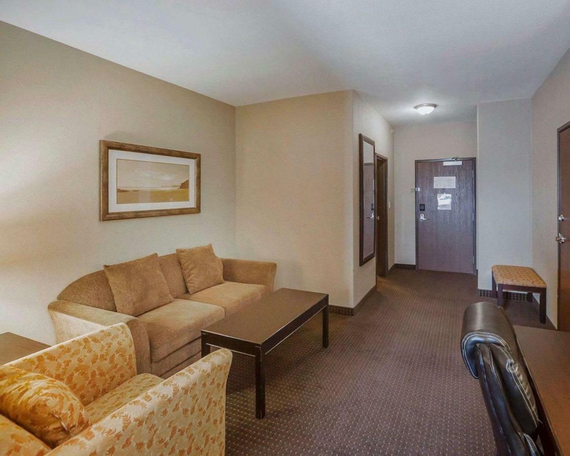 Comfort Inn & Suites Sylvan Lake Luaran gambar